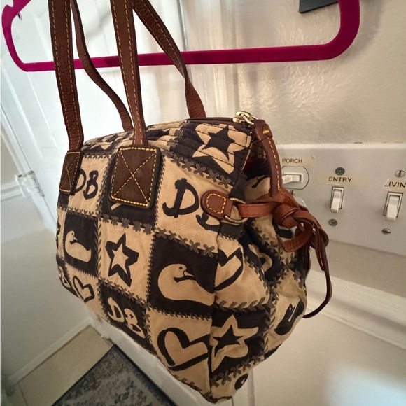 Dooney & Bourke Black and Tan Shoulder Bag - Picture 2 of 5